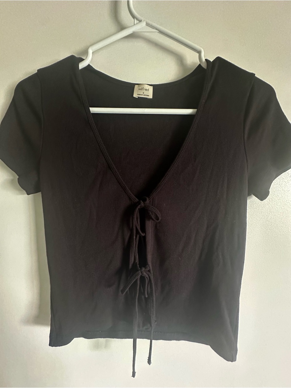 Aritzia Wilfred Black Tie-Front Short Sleeve Top - Picture 1 of 2